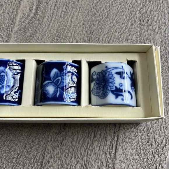 Pier 1 Mandarin Cobalt blue set of 3 napkin rings - Picture 2 of 6